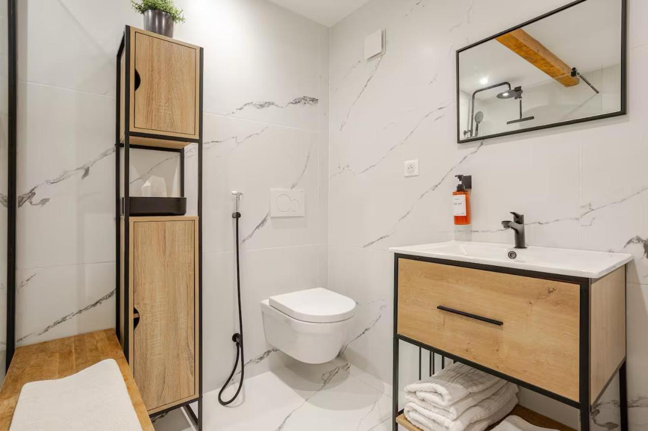 Guesthouse Les Maurins Saint-Sulpice-de-Faleyrens Buitenkant foto