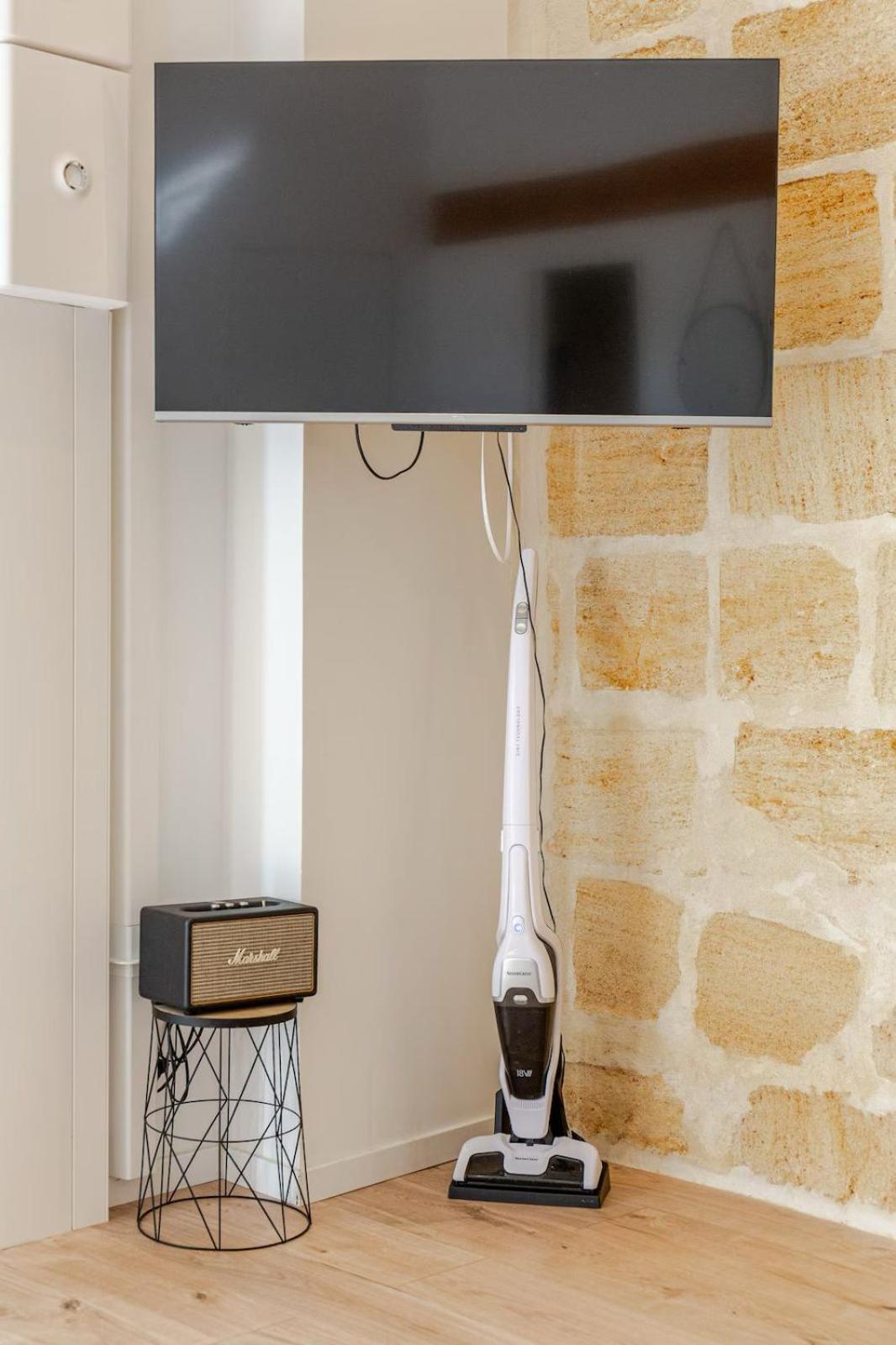 Guesthouse Les Maurins Saint-Sulpice-de-Faleyrens Buitenkant foto